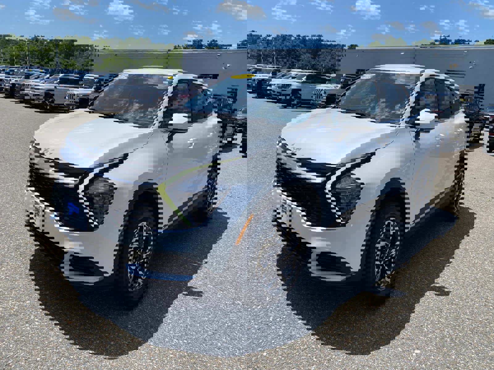 Used 2023 Kia Sportage LX image 8