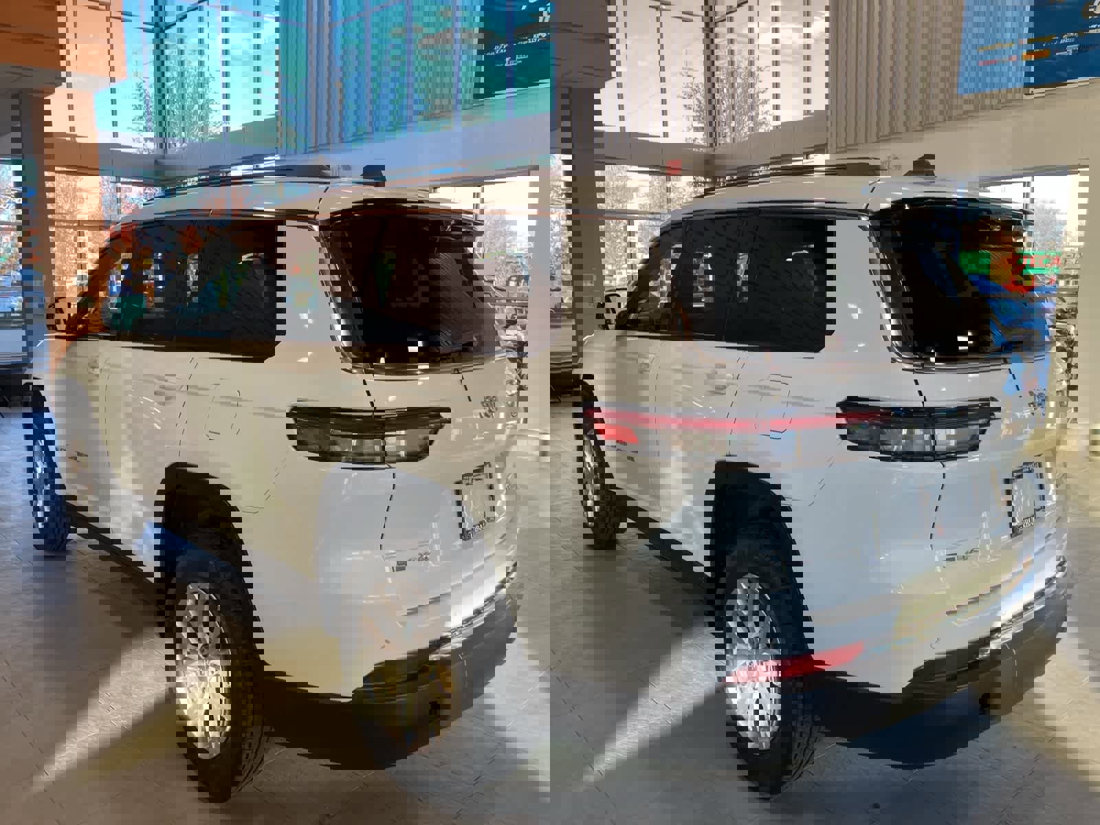 Used 2022 Jeep Grand Cherokee L Limited w/ Luxury Tech Group II image 7