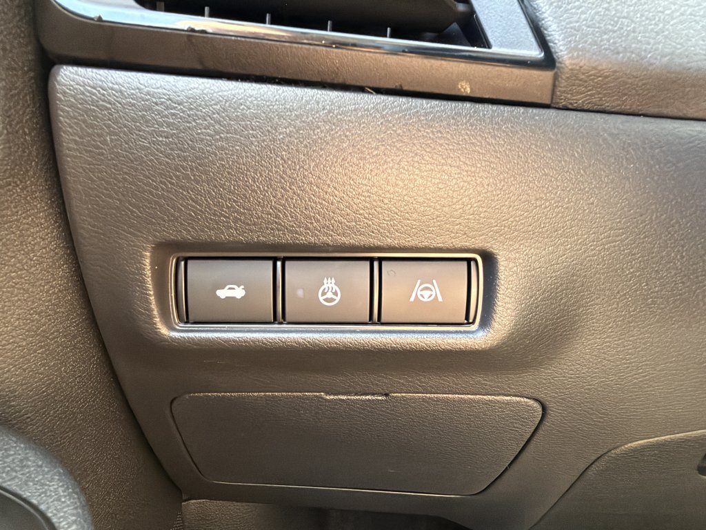 Used 2026 Nissan Sentra SR w/ SR Premium Package FWD image 24