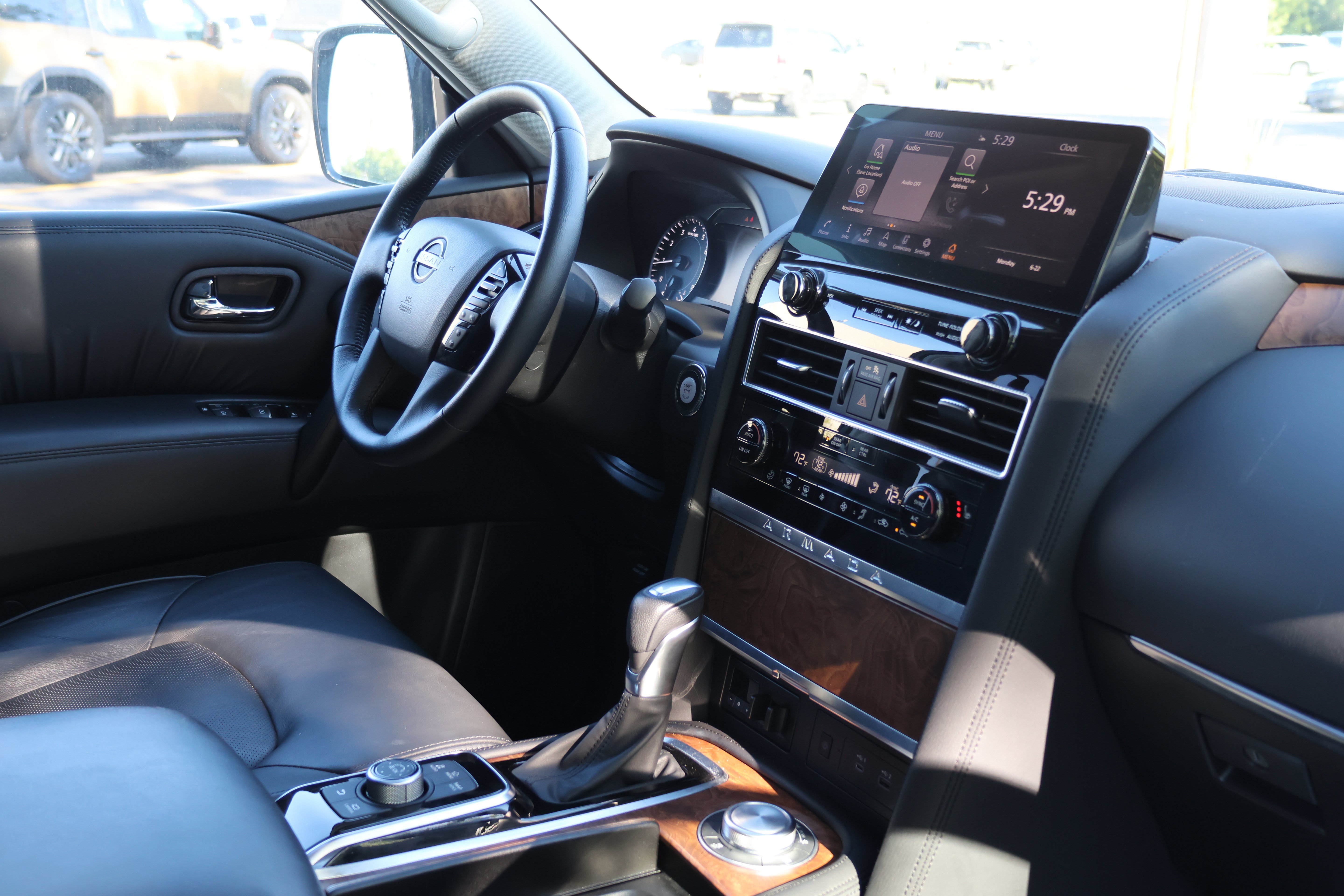 Used 2024 Nissan Armada SL AWD/4WD image 38
