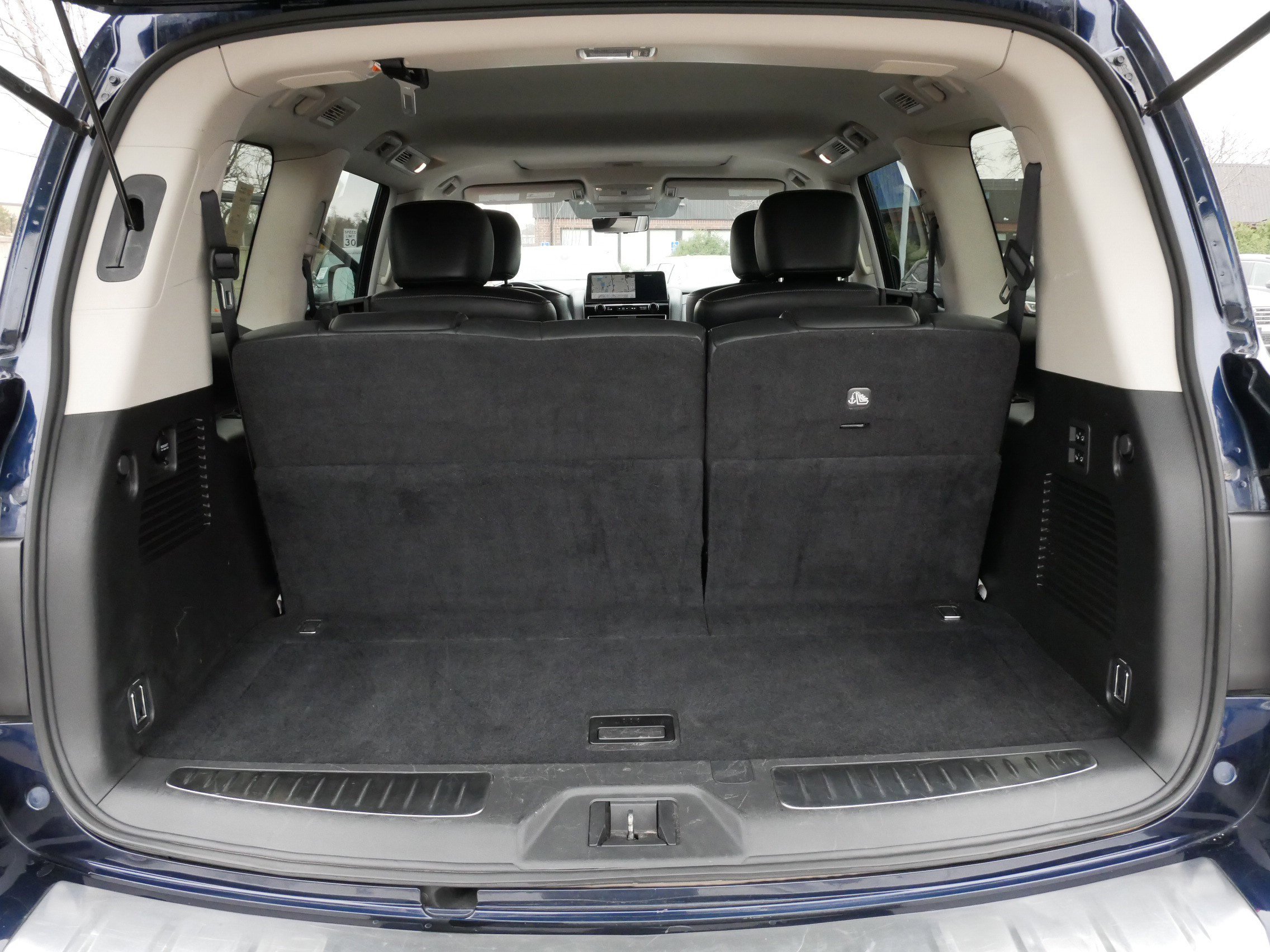 Used 2024 INFINITI QX80 Luxe image 18