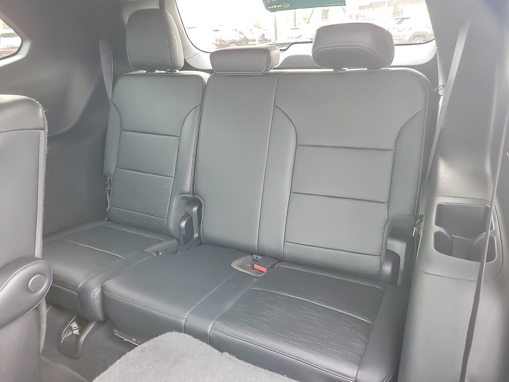 Certified 2025 Buick Enclave Sport Touring FWD image 9