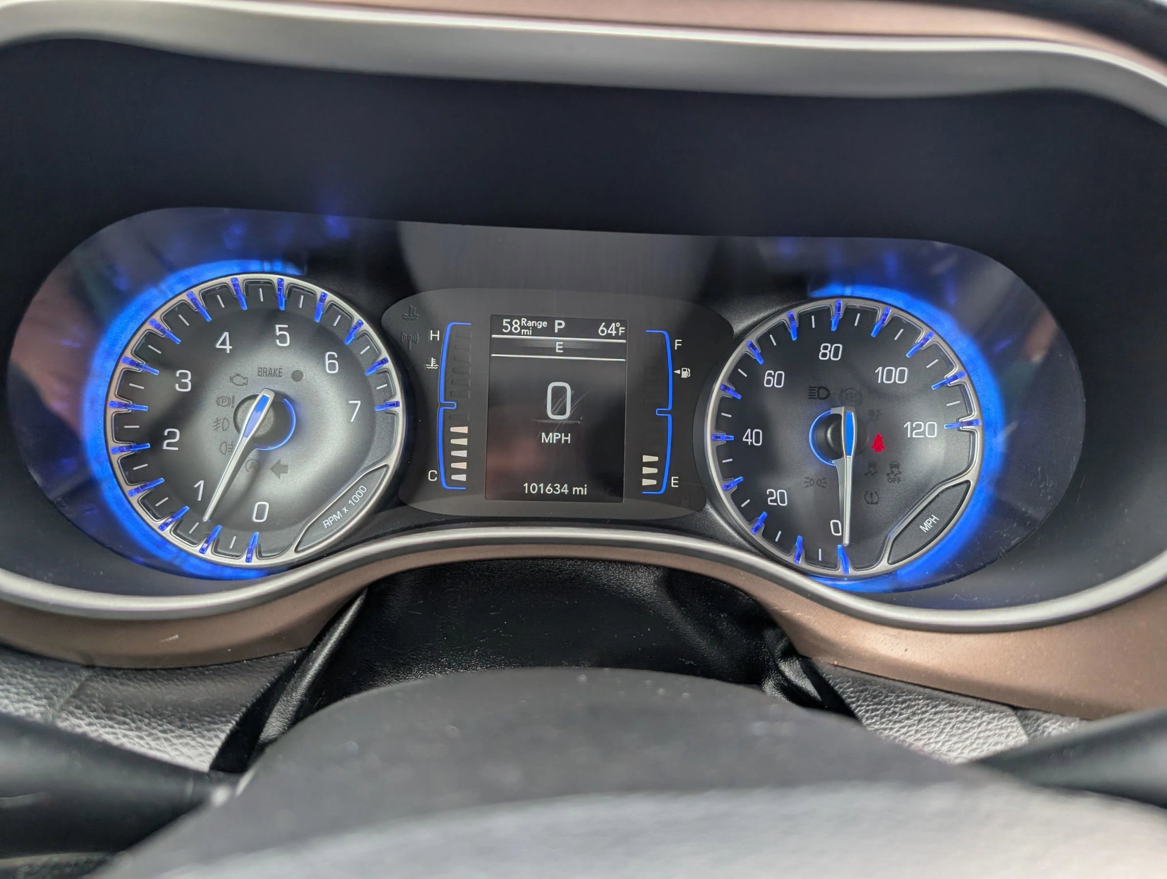 Used 2020 Chrysler Voyager Lxi image 19