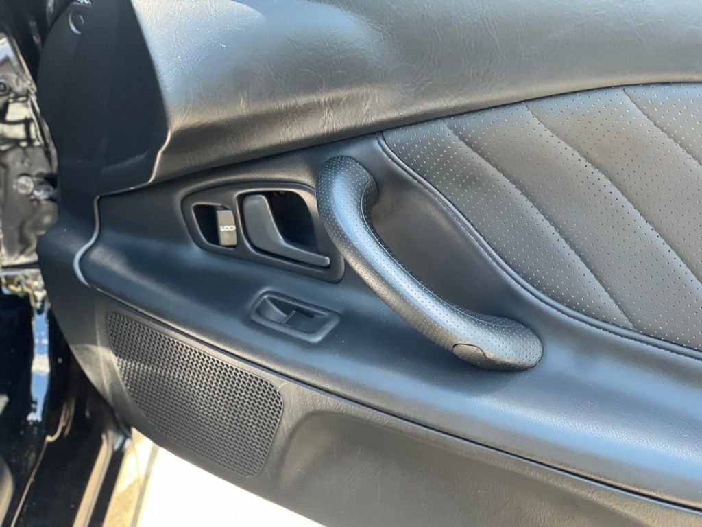 Used 2000 Honda S2000 image 38