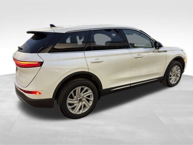 Certified 2023 Lincoln Corsair AWD image 8