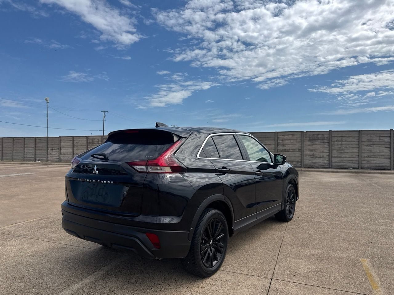 Used 2023 Mitsubishi Eclipse Cross LE AWD/4WD image 18