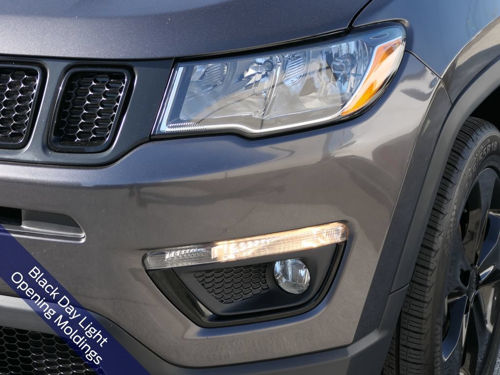 Used 2019 Jeep Compass Latitude FWD image 10