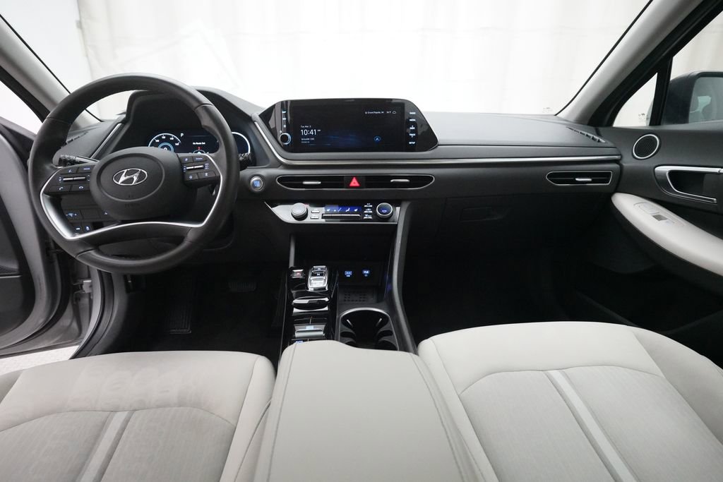 Used 2023 Hyundai Sonata SEL w/ Convenience Package image 5