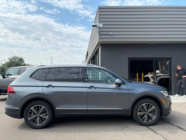 Used 2024 Volkswagen Tiguan Wolfsburg Edition w/ Panoramic Sunroof Package AWD/4WD image 2
