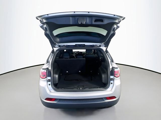 Used 2022 Jeep Compass Altitude FWD image 29