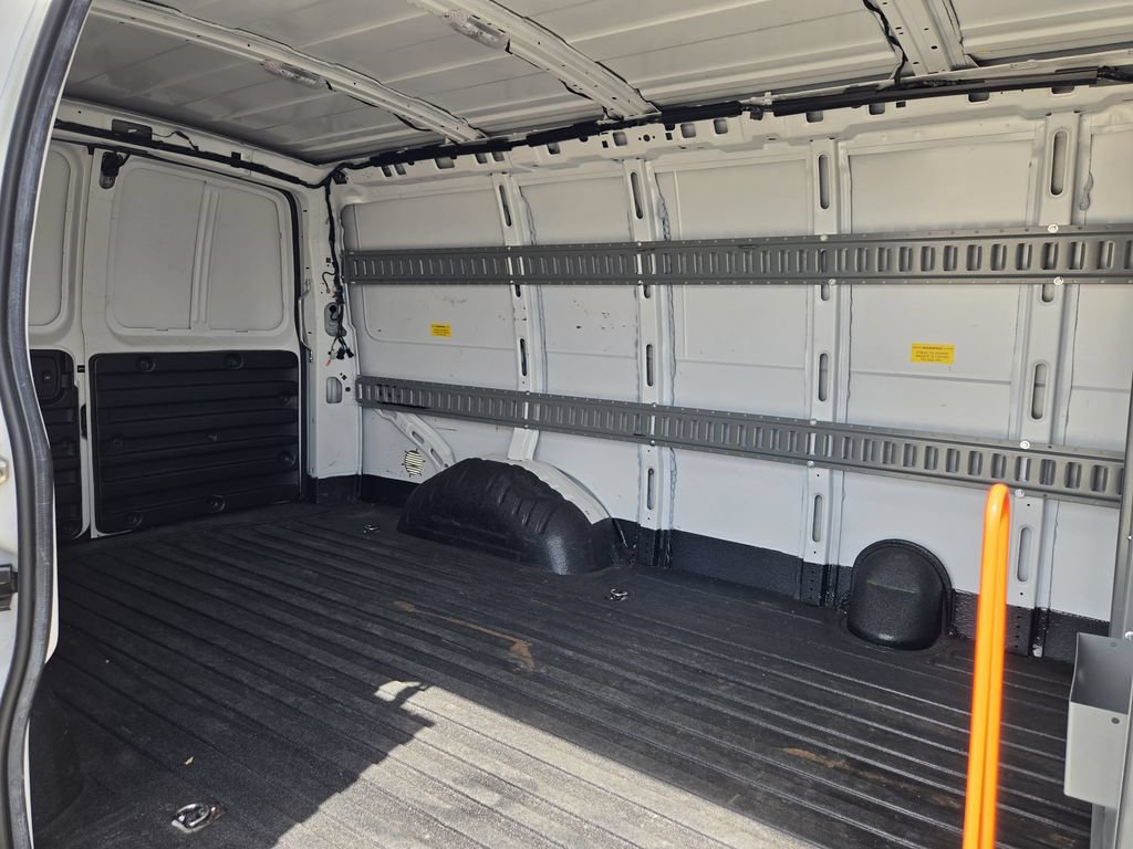 Used 2021 Chevrolet Express 2500 w/ Driver Convenience Package RWD image 31