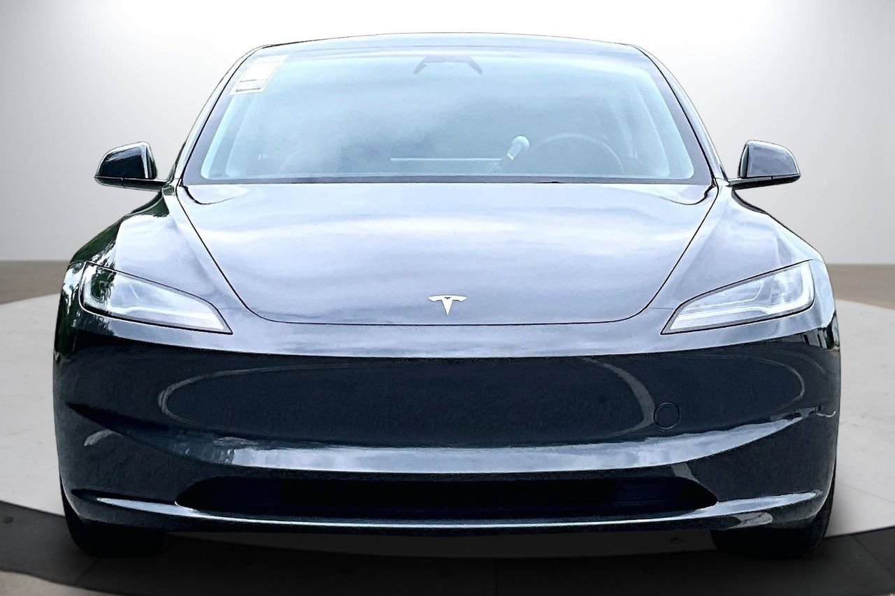 Used 2025 Tesla Model 3 Long Range AWD/4WD image 3