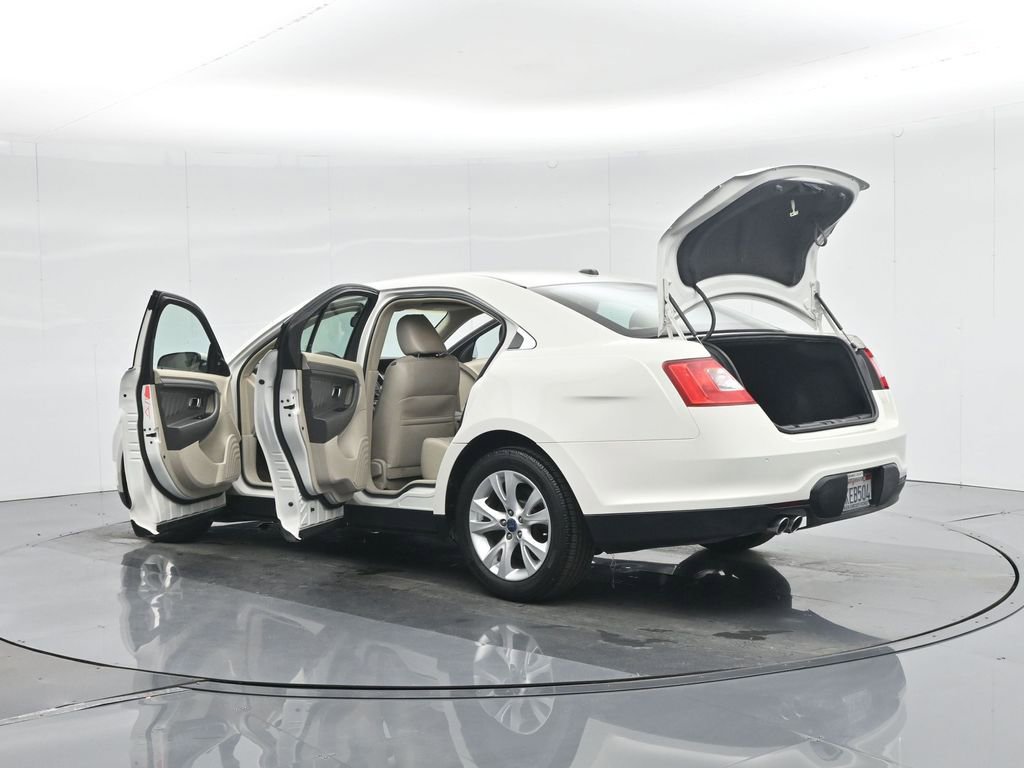 Used 2010 Ford Taurus SEL image 31