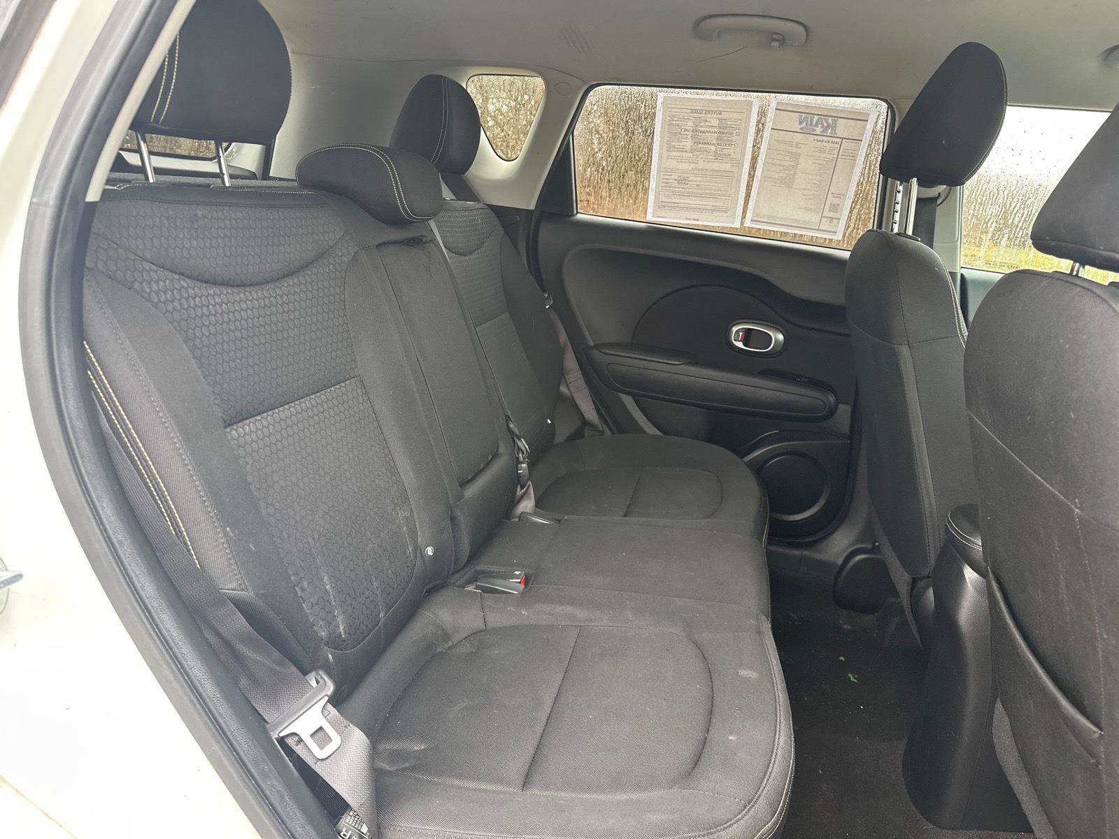 Used 2016 Kia Soul + image 19