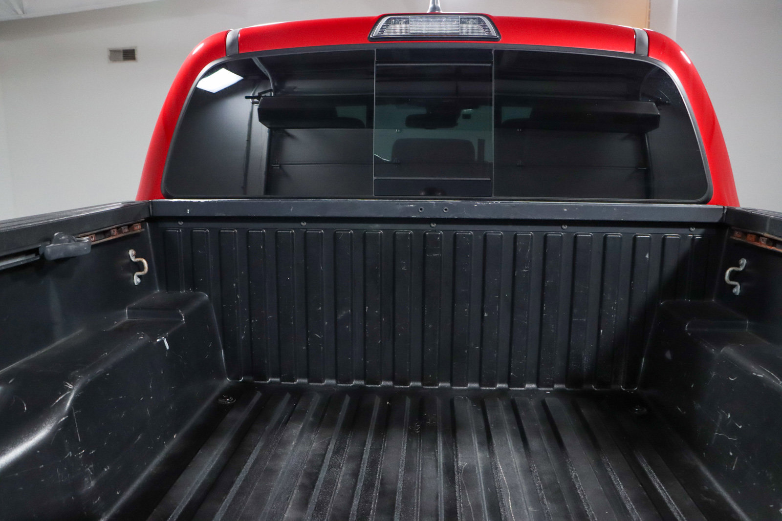 Used 2018 Toyota Tacoma TRD Off-Road image 33