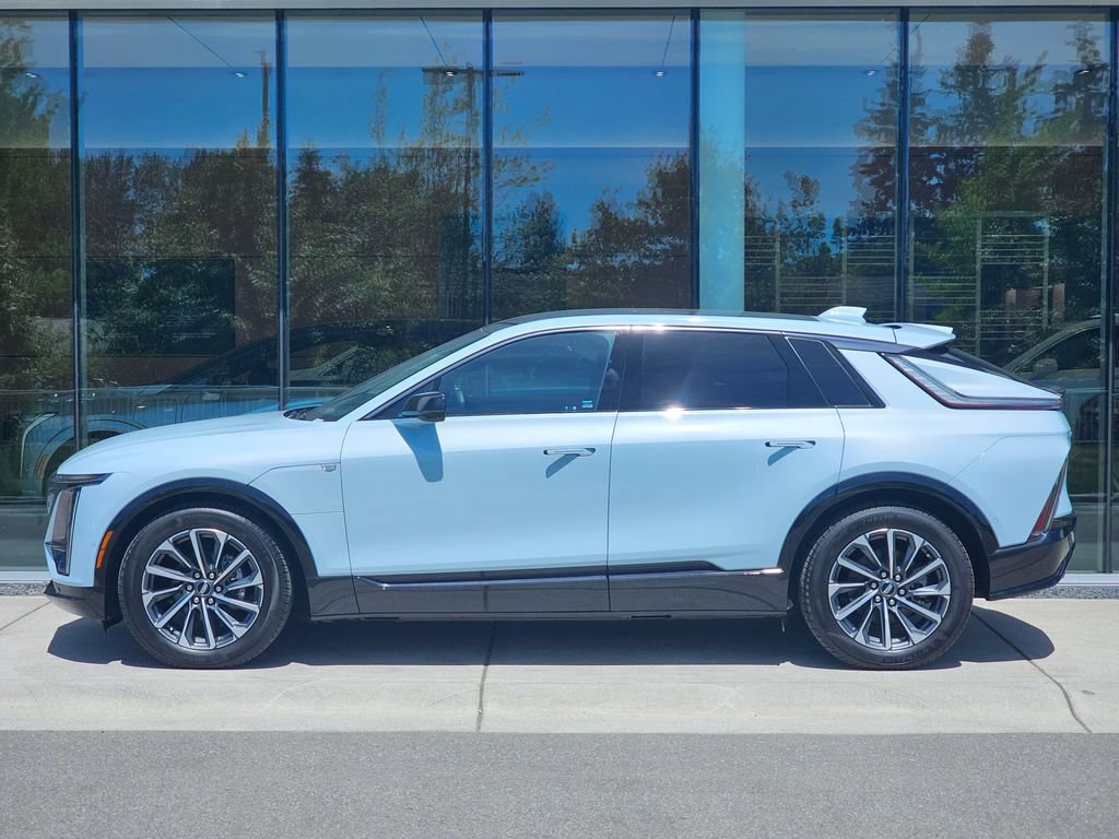 Certified 2024 Cadillac Lyriq Sport AWD/4WD image 2