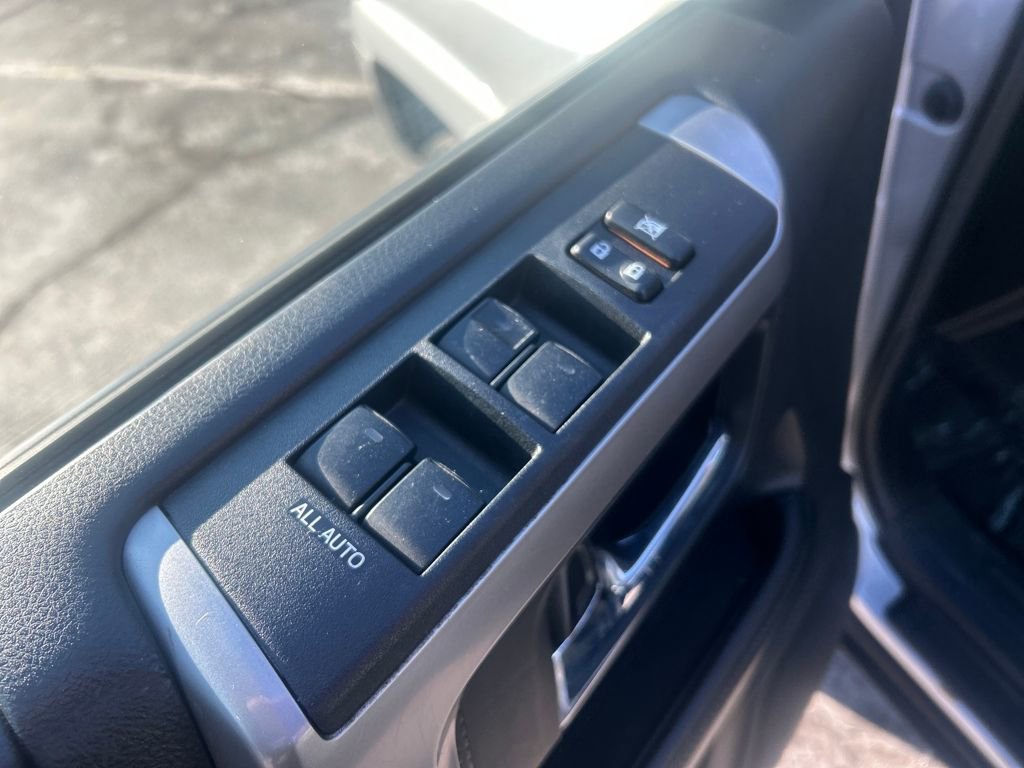 Used 2017 Toyota 4Runner SR5 image 19