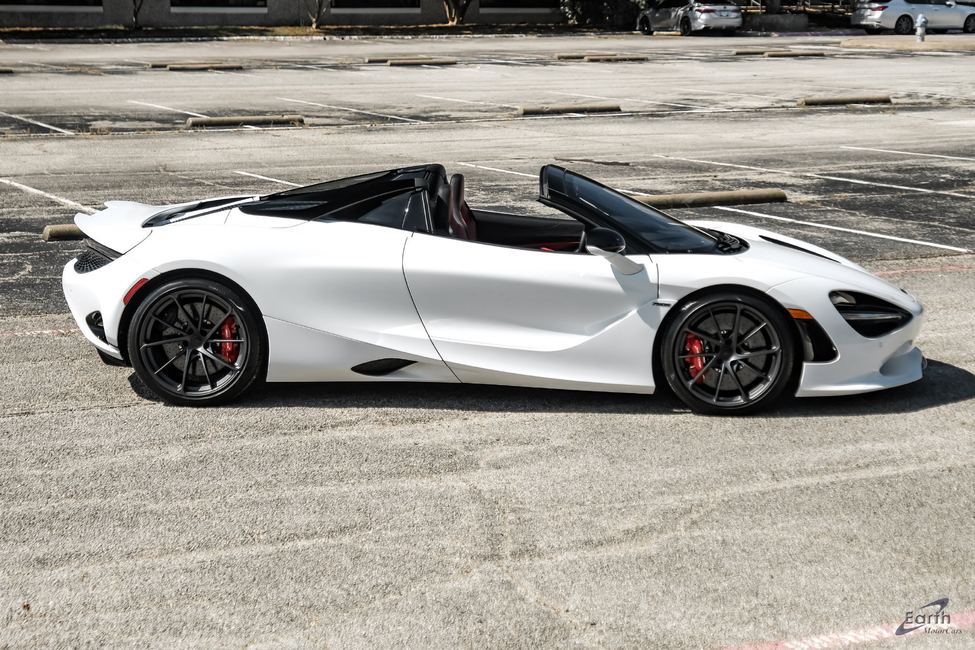 Used 2025 McLaren 750S Spider RWD image 31