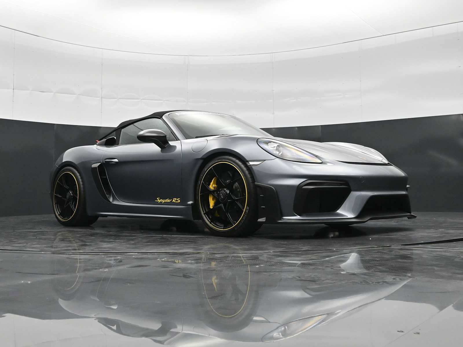 Certified 2025 Porsche 718 Boxster Spyder RS RWD image 42