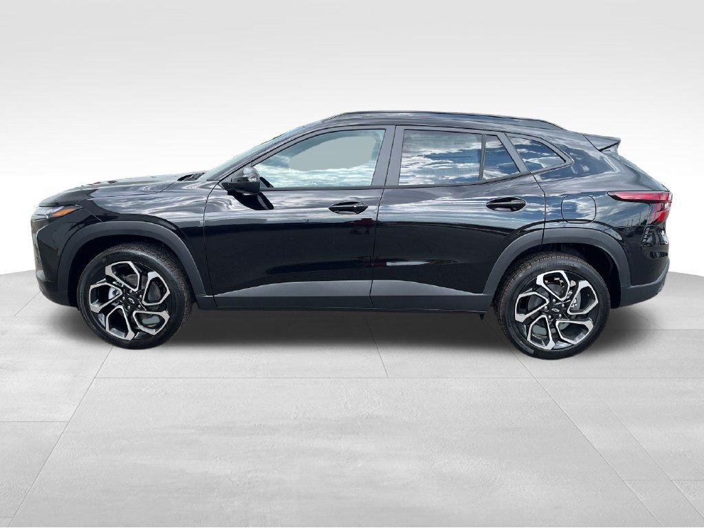 New 2026 Chevrolet Trax RS w/ Driver Confidence Package FWD image 2