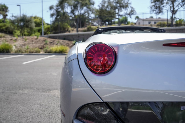 Used 2012 Ferrari California RWD image 53