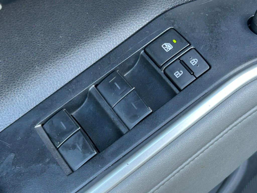 Used 2023 Toyota Highlander XLE FWD image 69
