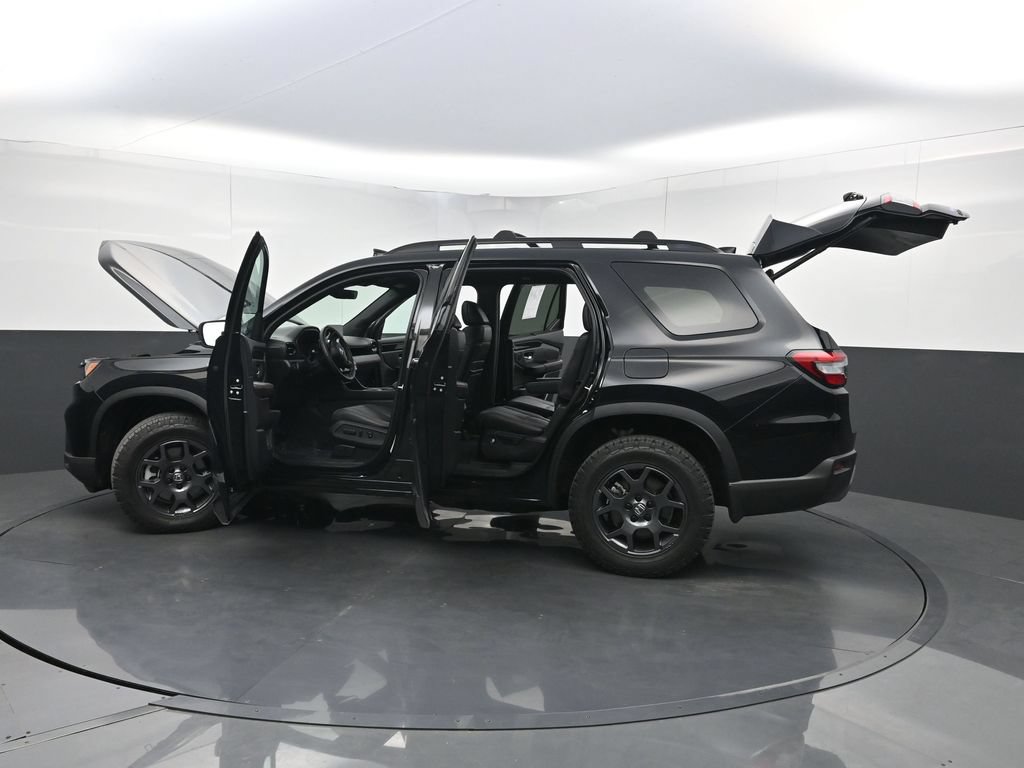 Used 2024 Honda Pilot TrailSport image 38