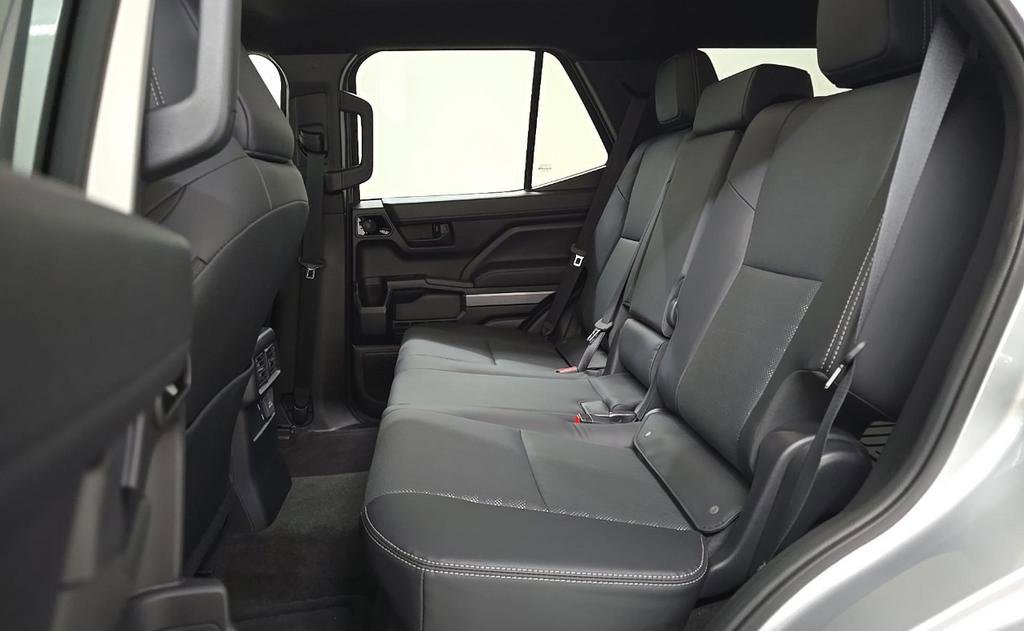 Used 2025 Toyota 4Runner TRD Off-Road Premium image 16