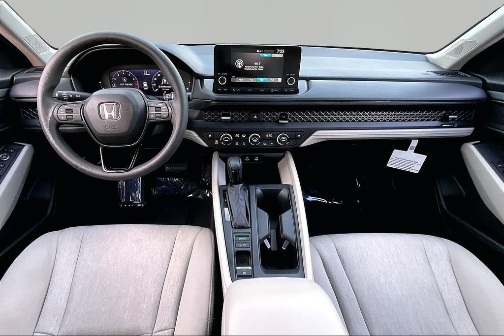 Used 2023 Honda Accord EX image 8