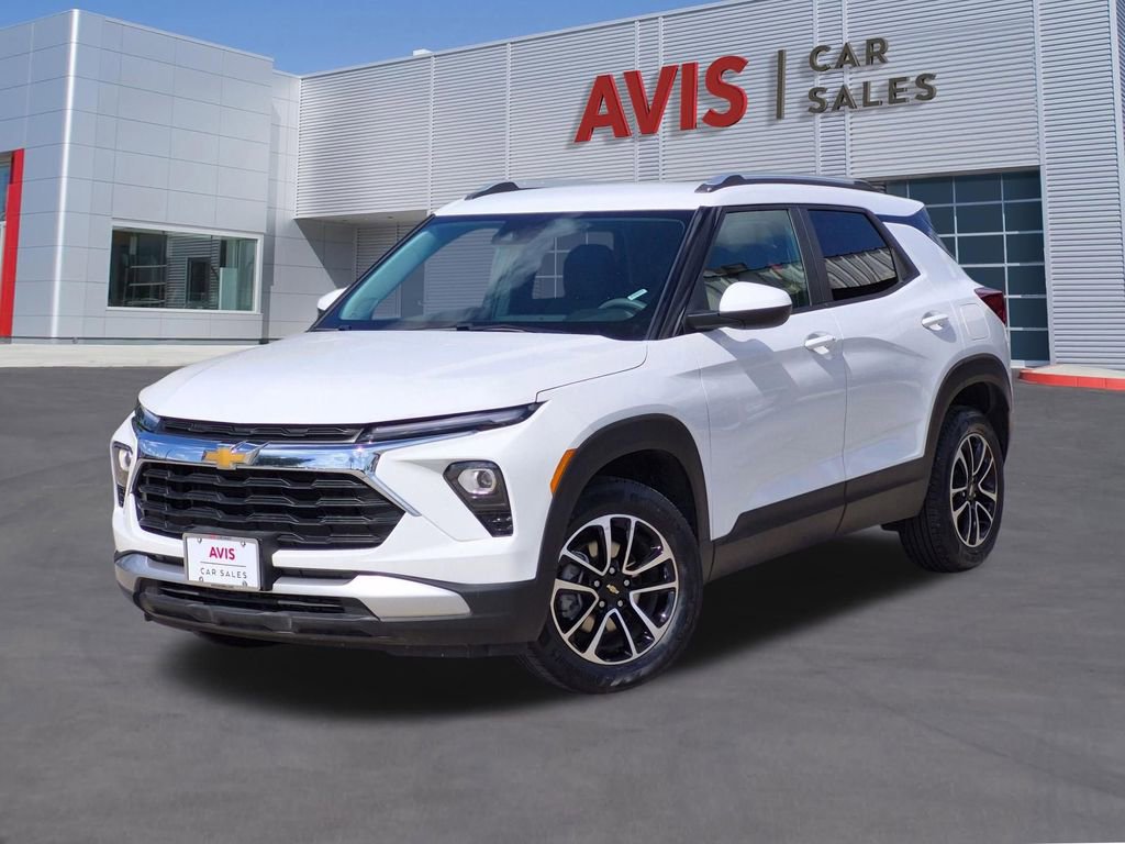 Used 2025 Chevrolet TrailBlazer LT AWD/4WD image 1