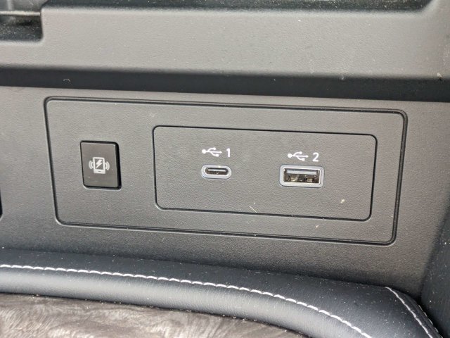 Used 2021 Nissan Armada Platinum w/ Captain's Chairs Package RWD image 36