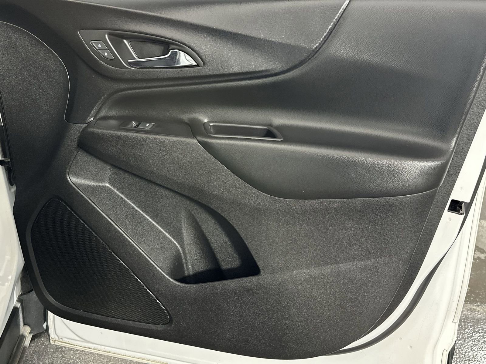 Used 2019 Chevrolet Equinox LT FWD image 30