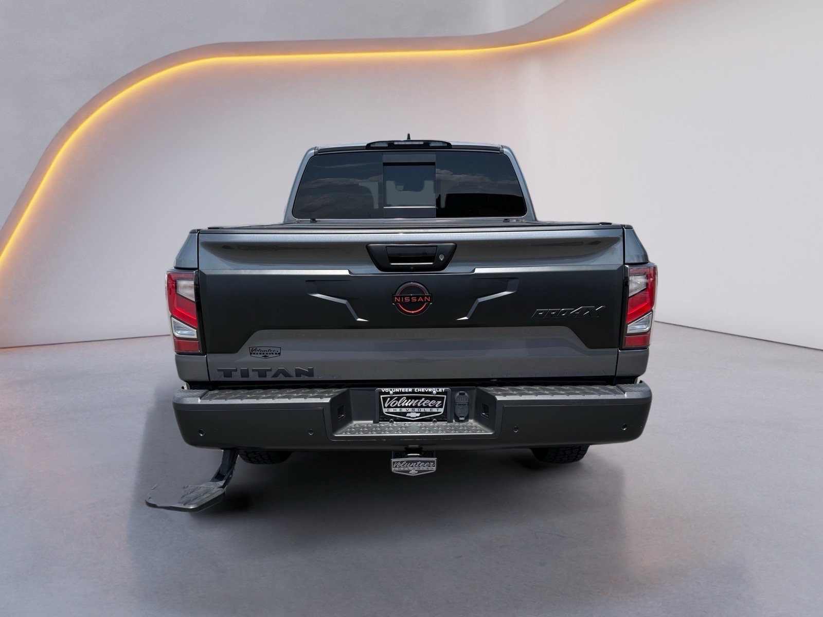 Used 2024 Nissan Titan PRO-4X w/ Pro-4x Convenience Package AWD/4WD image 4