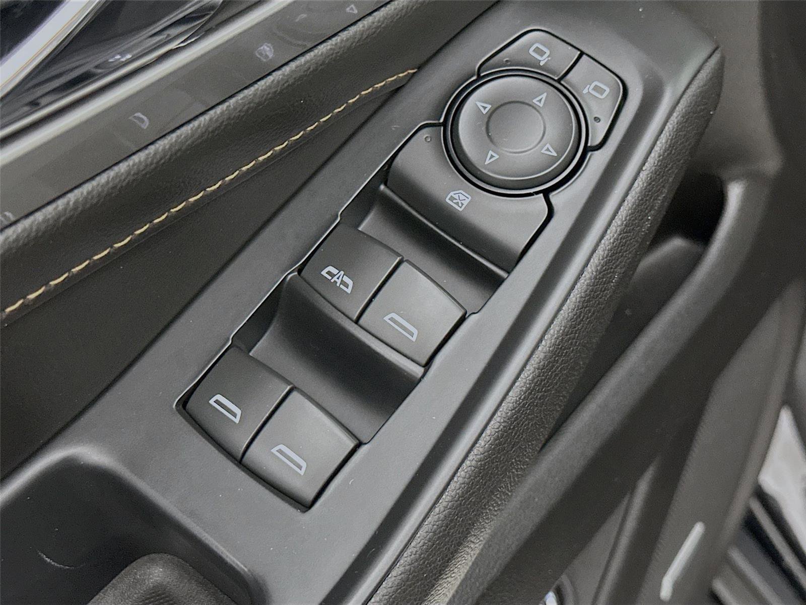 Used 2018 Chevrolet Traverse LT image 18