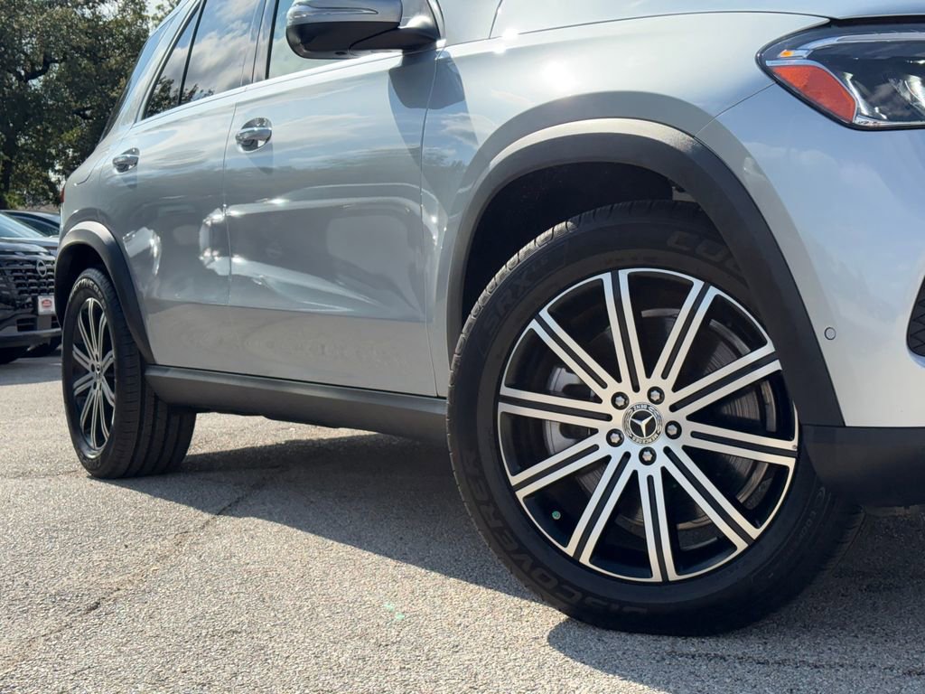 Used 2025 Mercedes-Benz GLE 450 4MATIC w/ Winter Package image 2