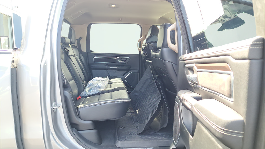 Used 2021 RAM 1500 Laramie AWD/4WD image 14