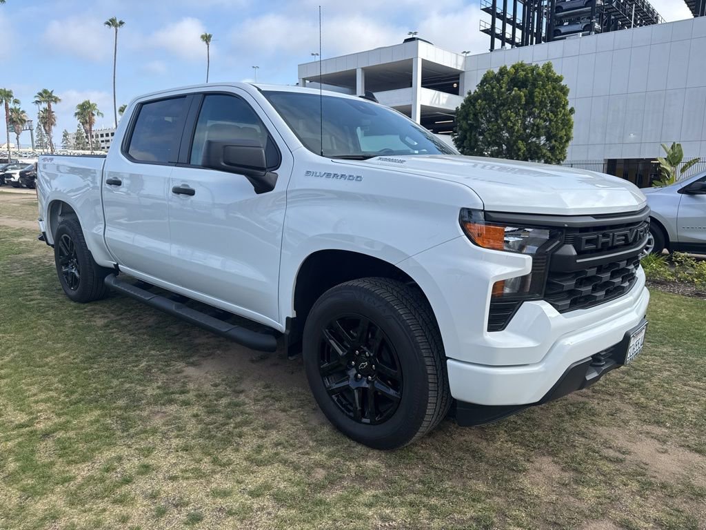 Used 2025 Chevrolet Silverado 1500 Custom w/ LPO, Utility Wall Package AWD/4WD image 3