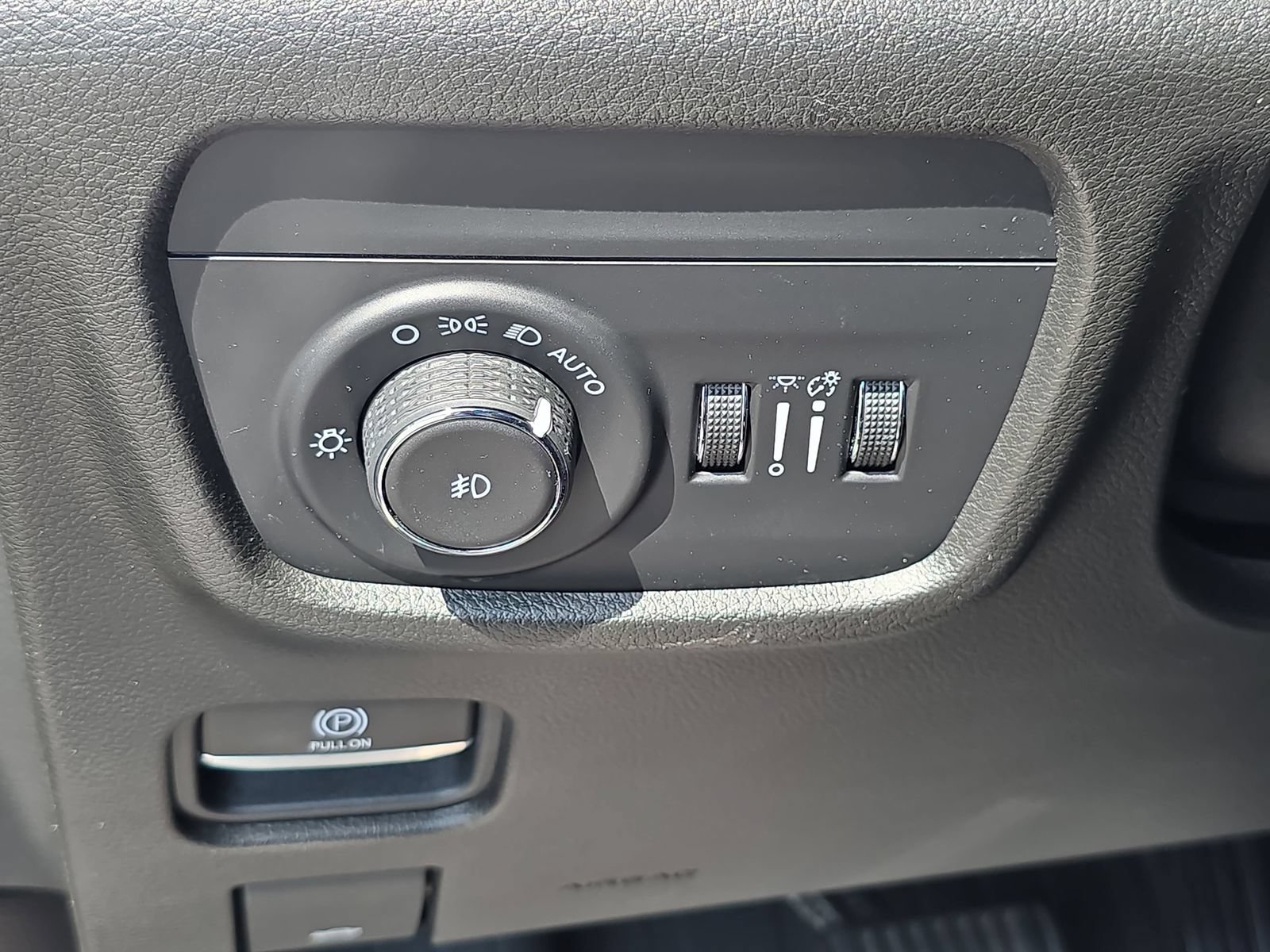 Used 2021 Jeep Grand Cherokee L Overland AWD/4WD image 26