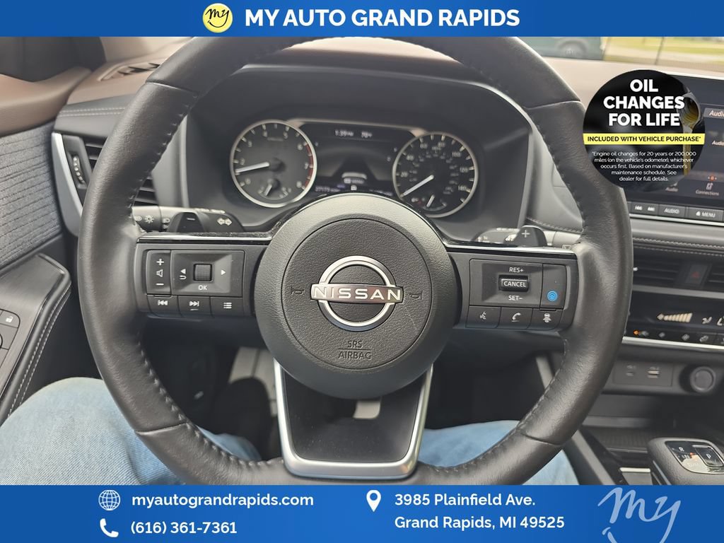 Used 2023 Nissan Rogue SV AWD/4WD image 13
