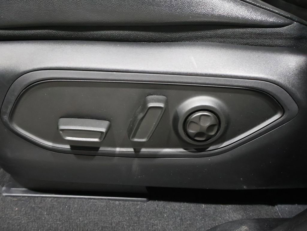 Certified 2023 Jeep Grand Cherokee Altitude image 13