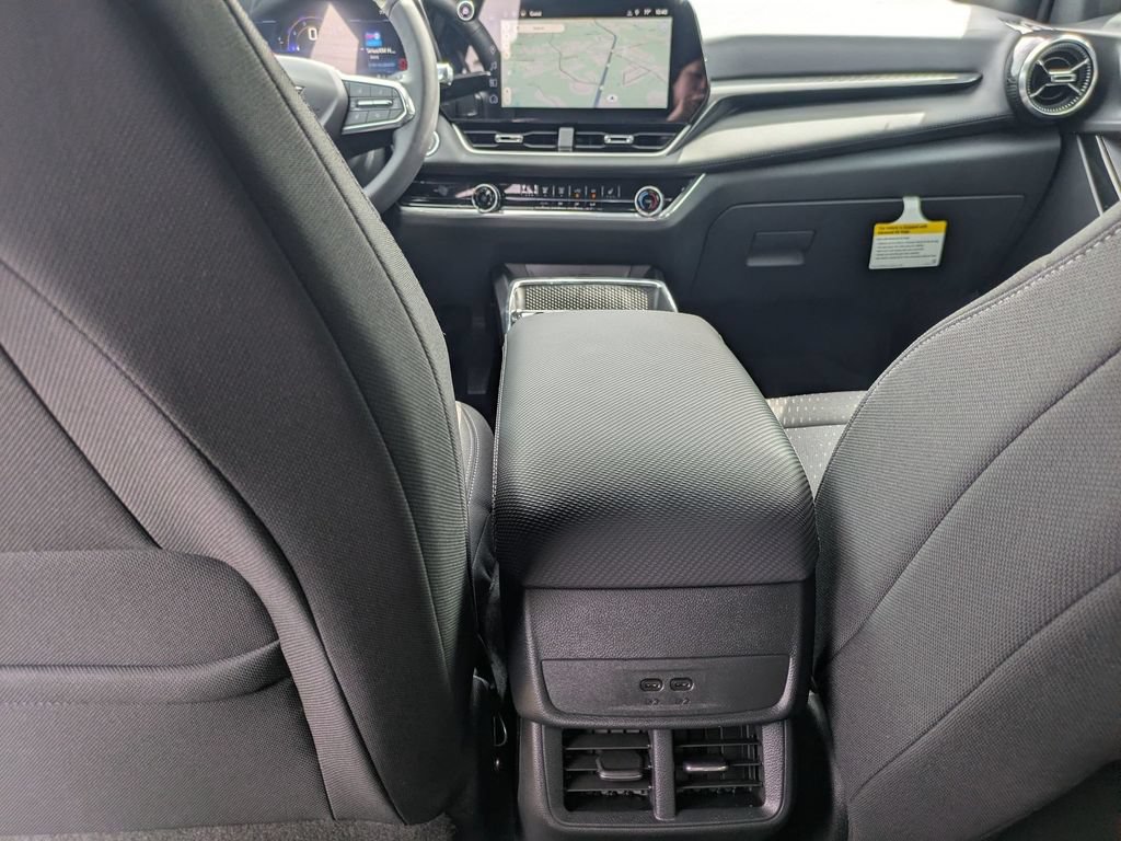 New 2026 Chevrolet Equinox LT w/ Safety and Technology Package FWD image 28
