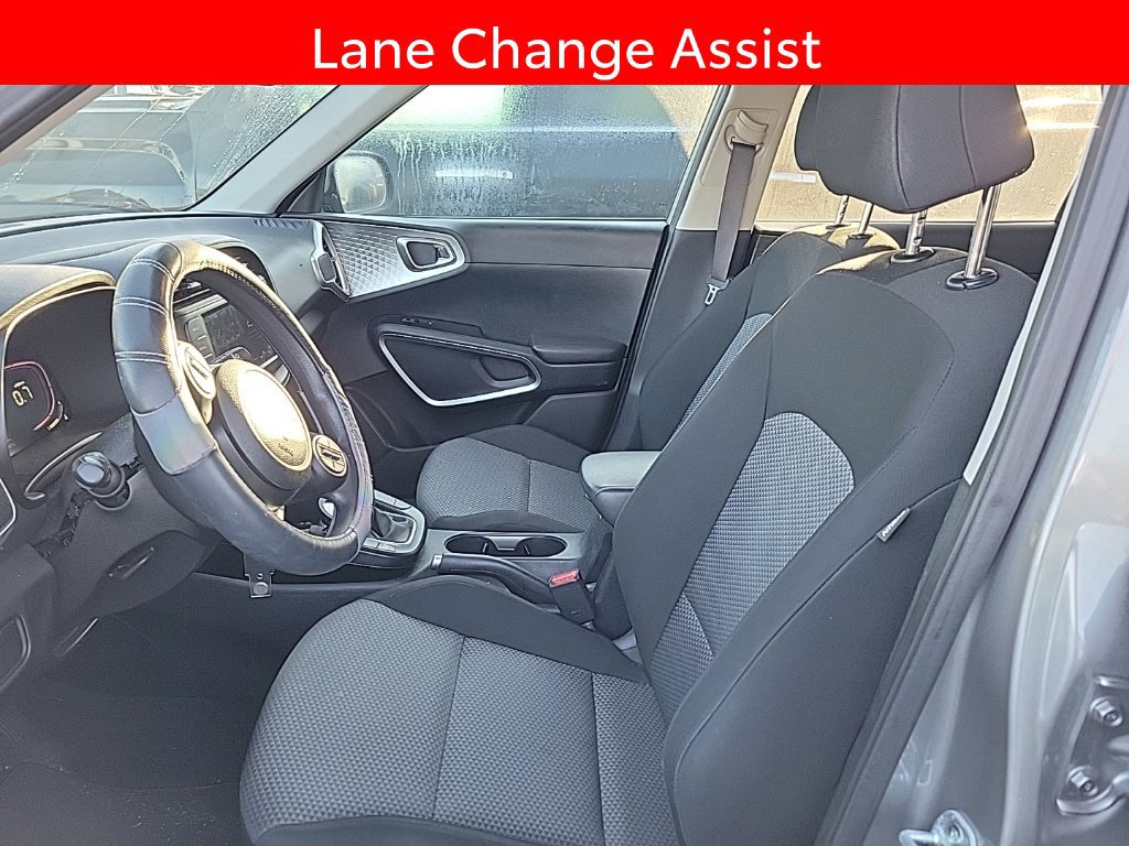 Used 2023 Kia Soul LX w/ LX Technology Package FWD image 6