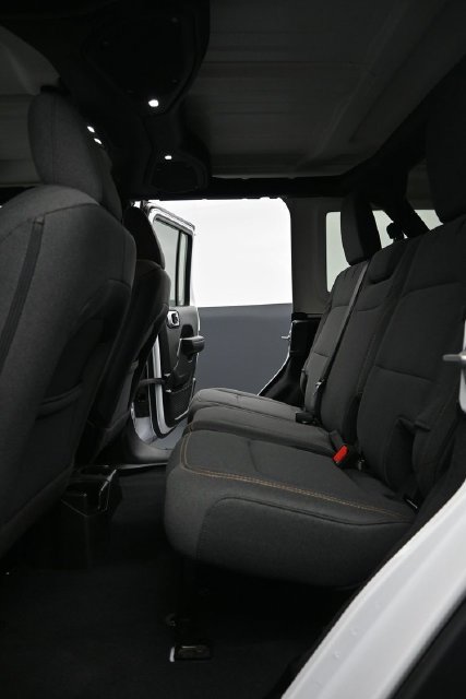 Used 2024 Jeep Wrangler Unlimited Sport AWD/4WD image 7