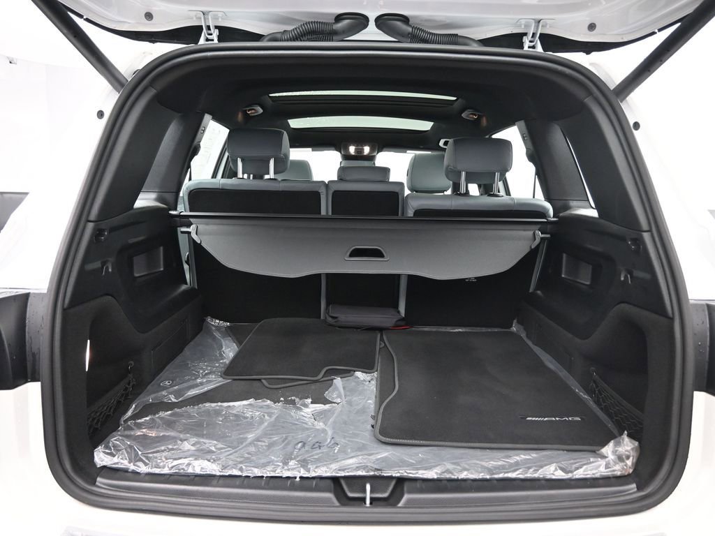 Used 2025 Mercedes-Benz GLB 35 AMG 4MATIC image 23