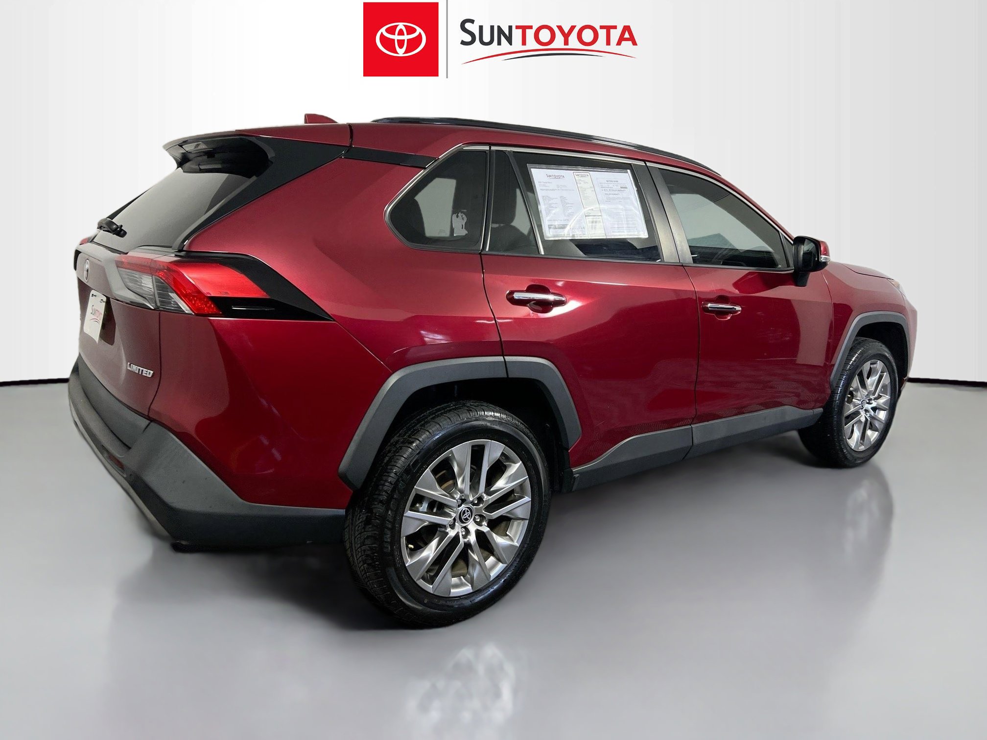 Used 2021 Toyota RAV4 Limited image 4