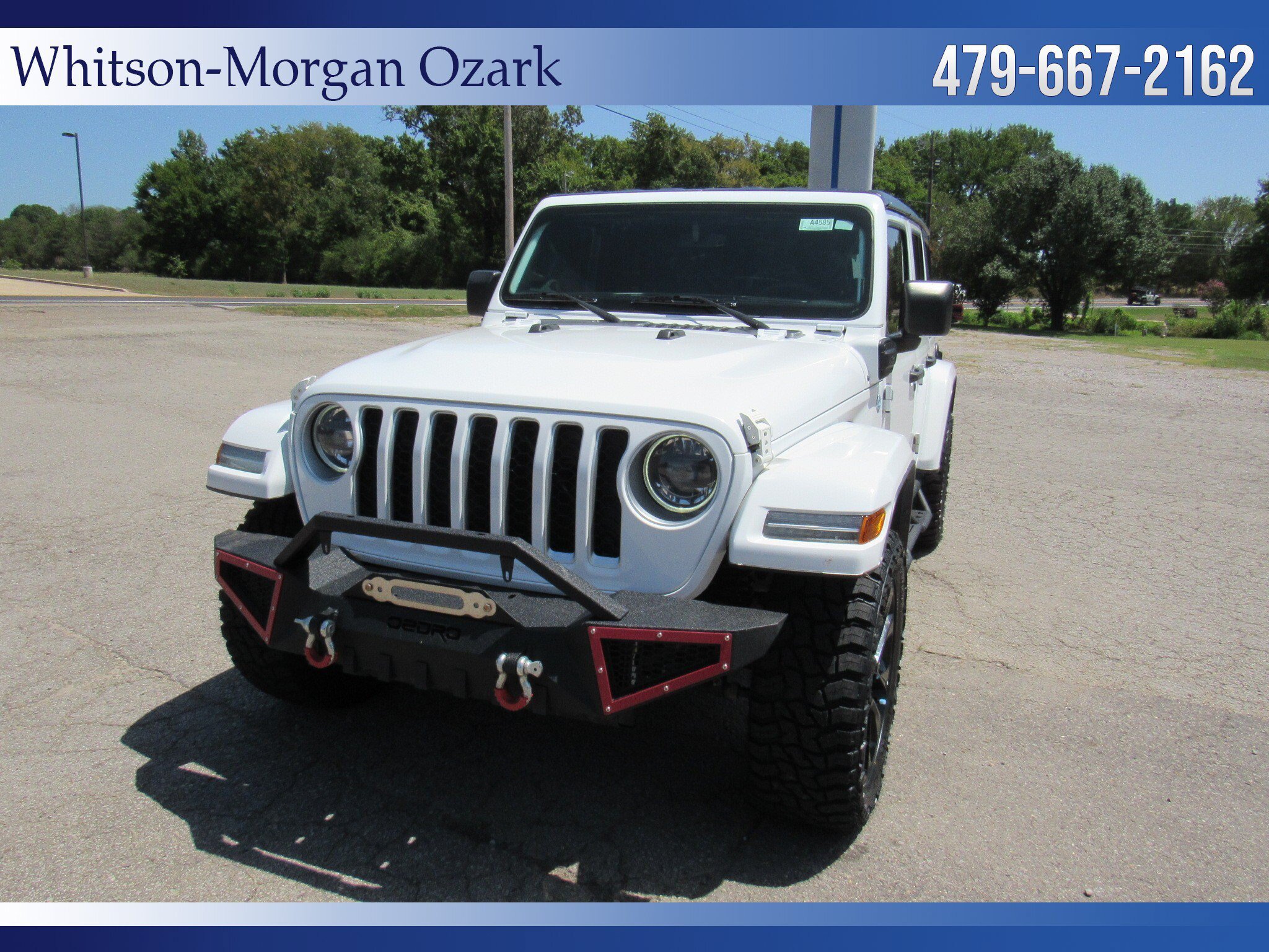 Used 2023 Jeep Wrangler Unlimited Sahara AWD/4WD image 2