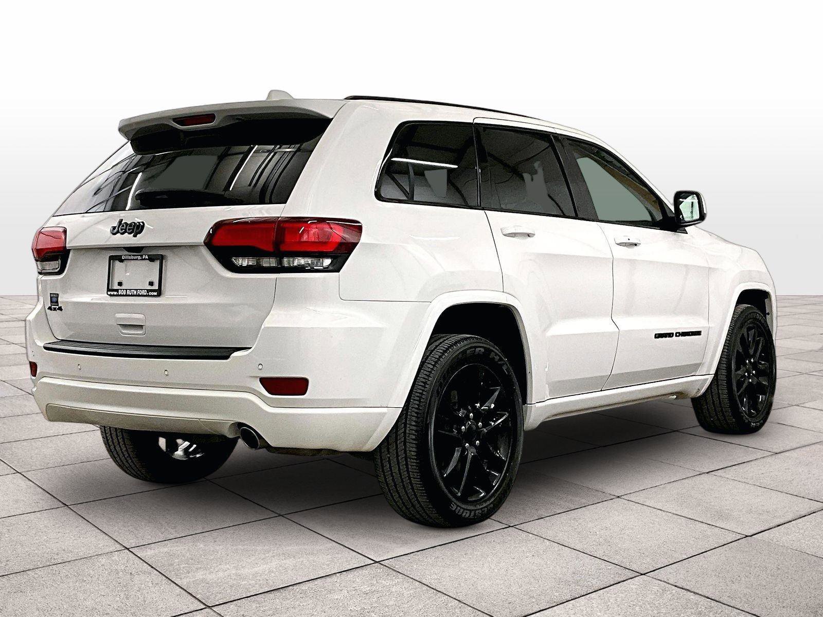 Used 2021 Jeep Grand Cherokee Laredo X image 11