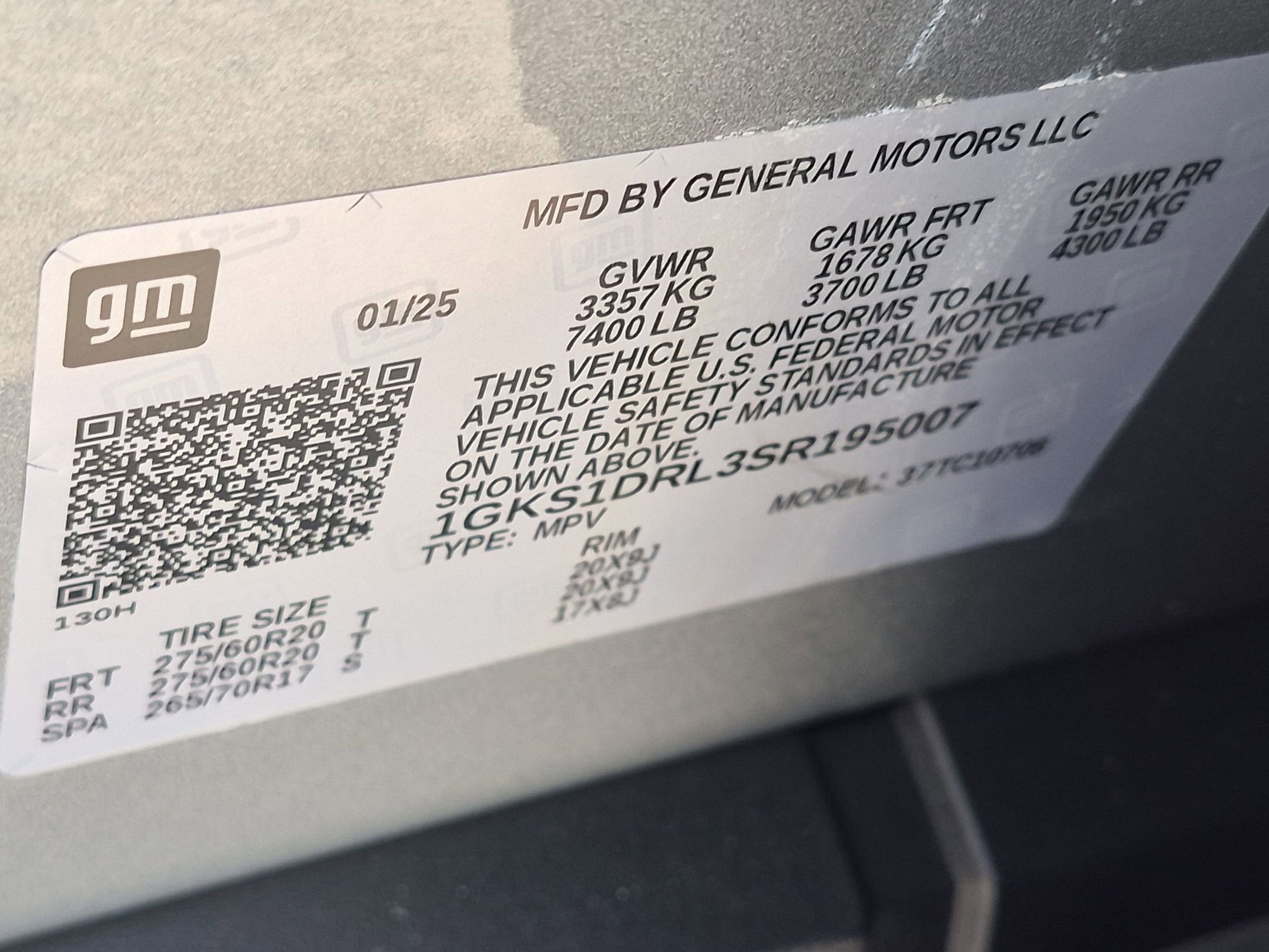 Used 2025 GMC Yukon Denali RWD image 40