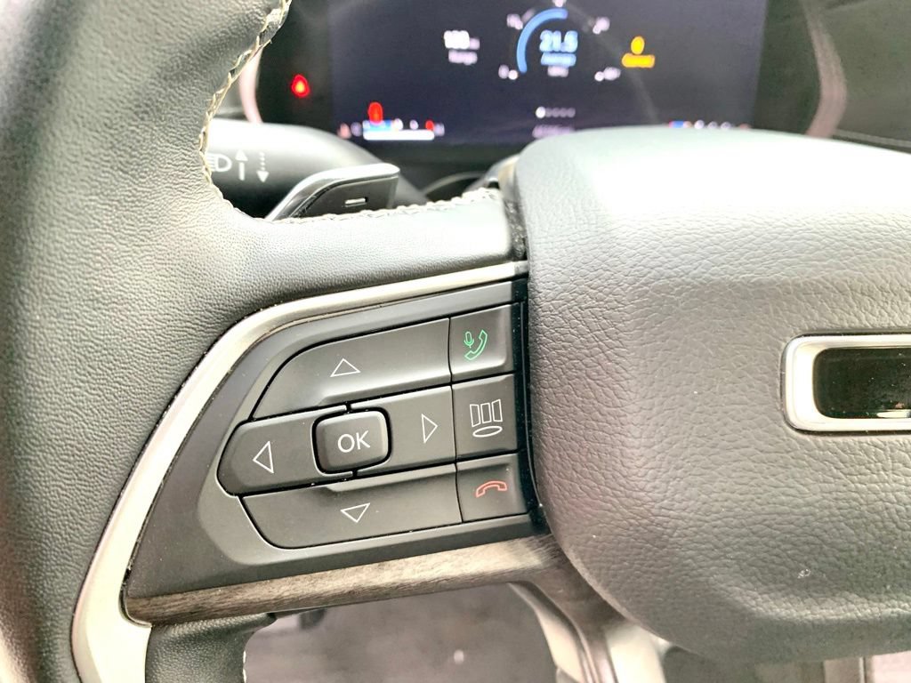 Used 2022 Jeep Grand Cherokee L Limited RWD image 15