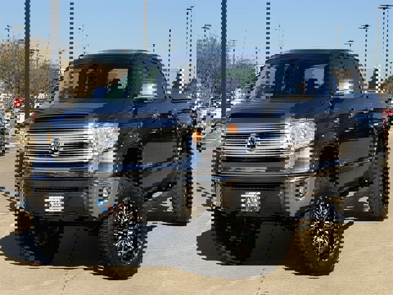 Used 2015 Toyota Tundra SR5 image 2